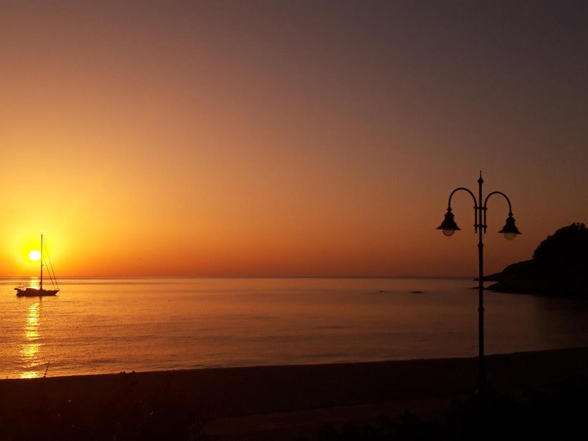 Papa Nero Beach House Agios Ioannis  외부 사진